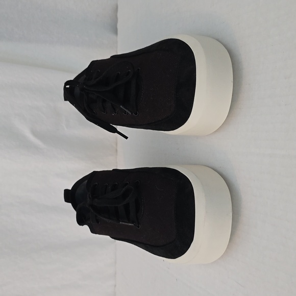 Vince GRADY  LOW TOP  black and white sneakers sz US 8 EI 38 - Picture 2 of 11